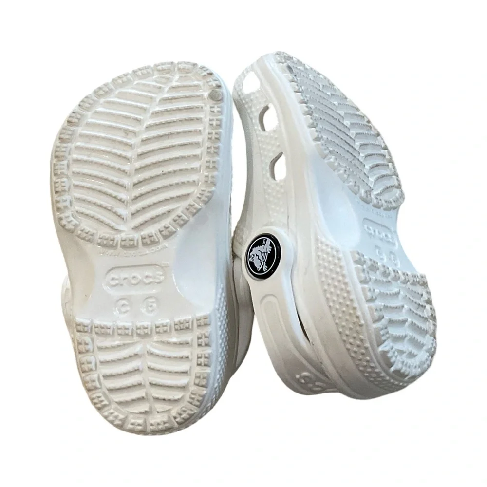 White Crocs Toddler Size 5 Slip-On Shoes Excellent for Daycare & Summer 👶☀️ - Picture 4 of 6